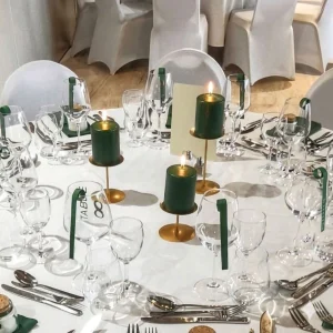 Trilogie bougeoirs dorés décoration table mariage chic élégant centre de table lumineux