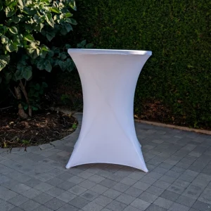 Housse mange debout blanche en location pour mariage, cocktail et réception événementielle.